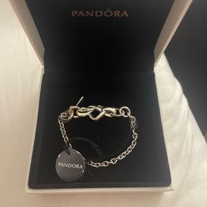 Silver pandora bracelet NWT